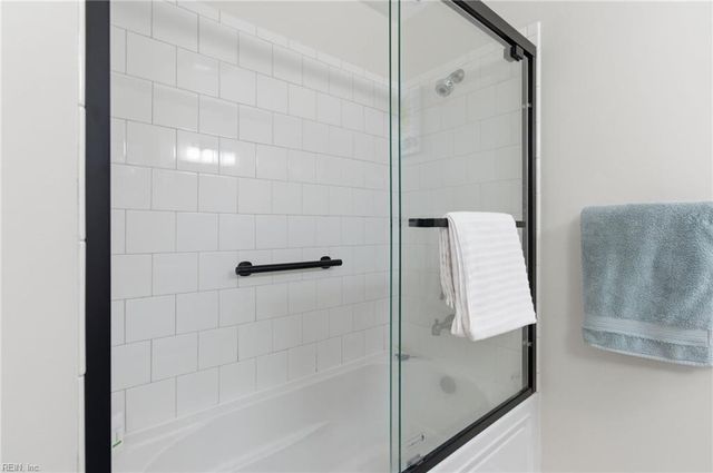 2933 Cape Henry DR, Virginia Beach, VA 23451
