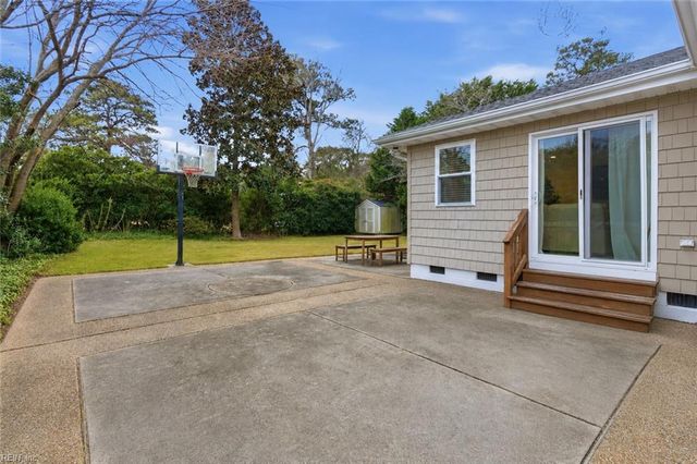 2933 Cape Henry DR, Virginia Beach, VA 23451