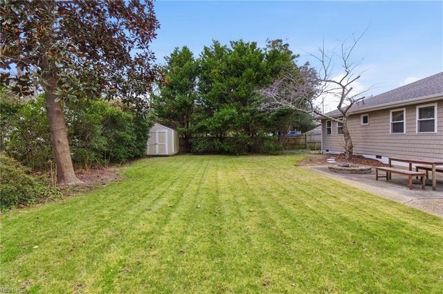 2933 Cape Henry DR, Virginia Beach, VA 23451