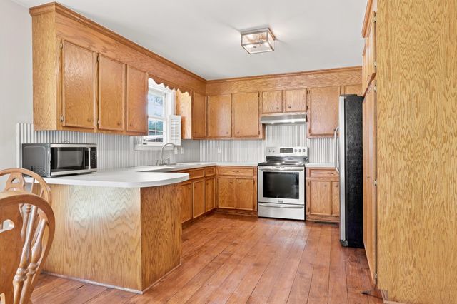 188 Aimwell Rd., Andrews, SC 29510