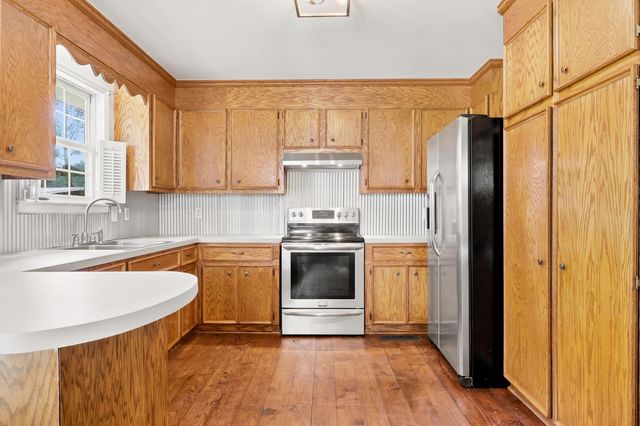 188 Aimwell Rd., Andrews, SC 29510