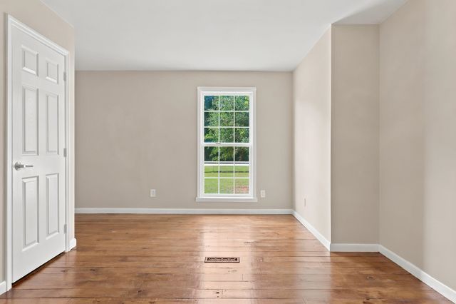 188 Aimwell Rd., Andrews, SC 29510