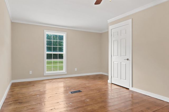 188 Aimwell Rd., Andrews, SC 29510
