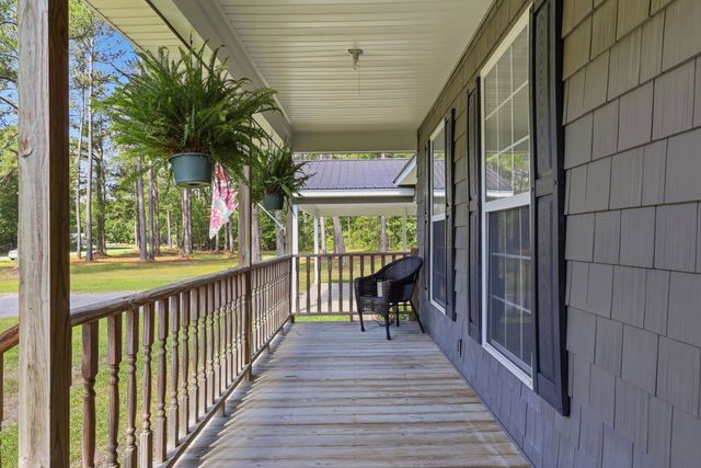 188 Aimwell Rd., Andrews, SC 29510