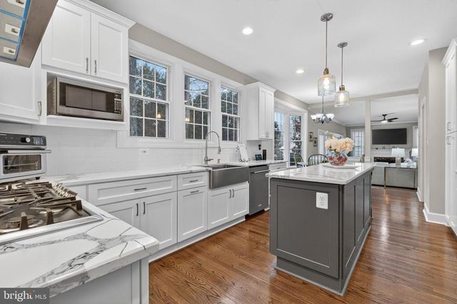 518 BRENTWOOD CT, Vienna, VA 22180