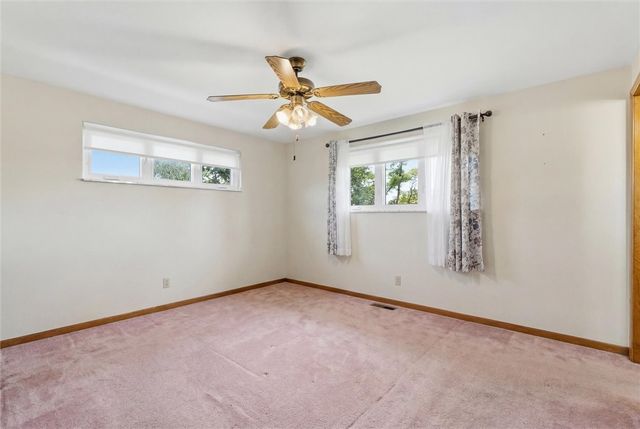 14332 Roberta Dr., North Huntingdon, PA 15642