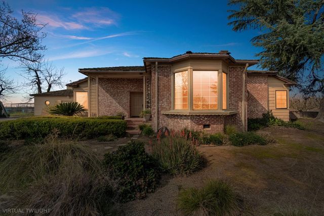 38931 Road 80, Dinuba, CA 93618