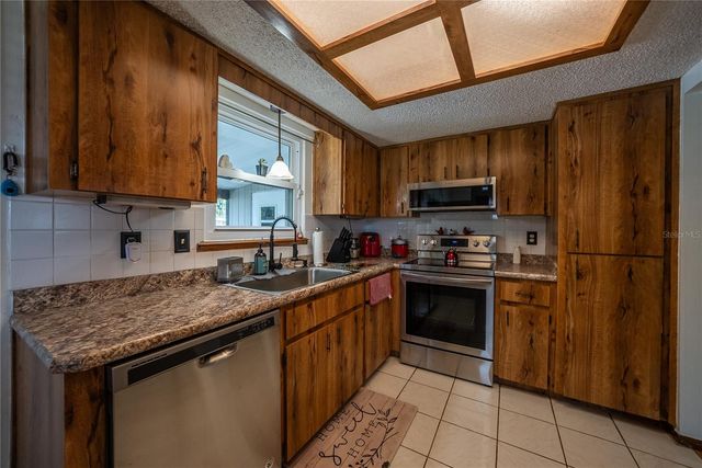 9961 SW 104TH PLACE, Ocala, FL 34481