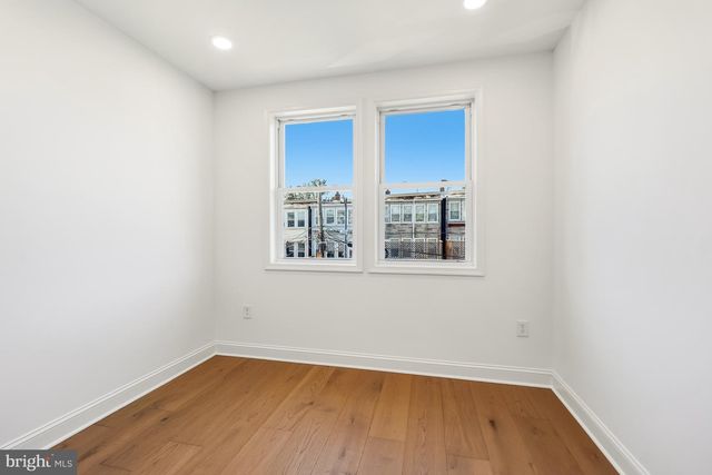 1529 ISHERWOOD ST NE, Washington, DC 20002