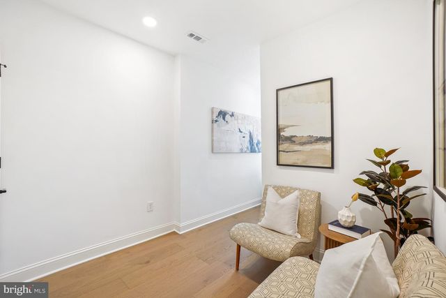 1529 ISHERWOOD ST NE, Washington, DC 20002
