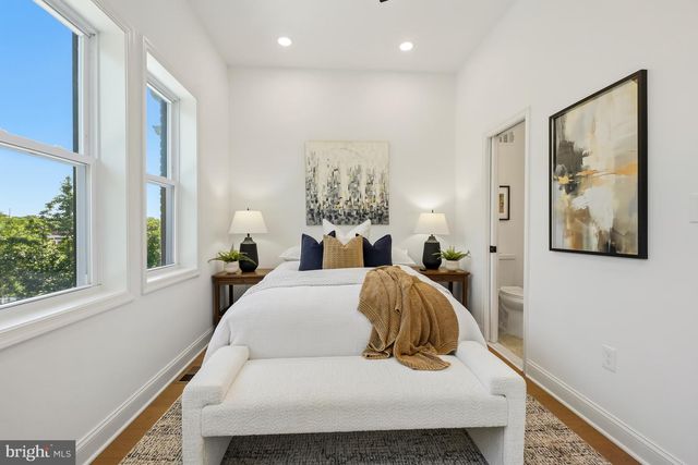 1529 ISHERWOOD ST NE, Washington, DC 20002