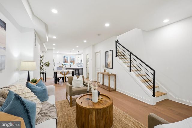 1529 ISHERWOOD ST NE, Washington, DC 20002