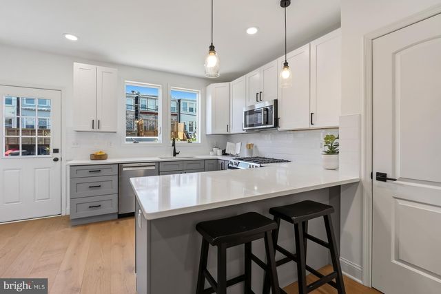 1529 ISHERWOOD ST NE, Washington, DC 20002