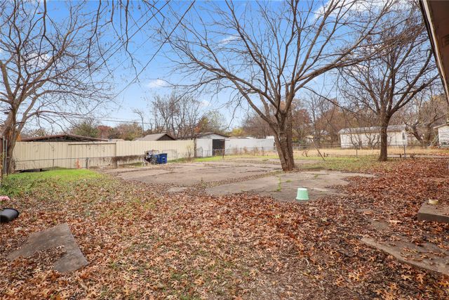 725 Emberwood Drive, Dallas, TX 75232