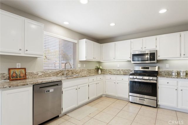 145 Buckthorn, Corona, CA 92881