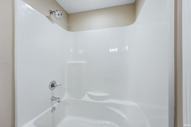 11156 Oaklynn Reserve Boulevard, Fort Wayne, IN 46835