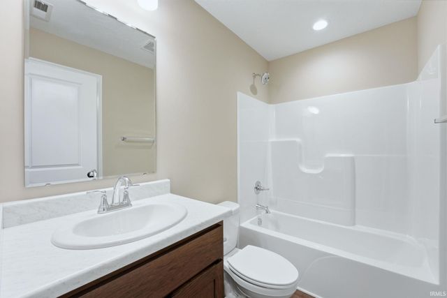 11156 Oaklynn Reserve Boulevard, Fort Wayne, IN 46835