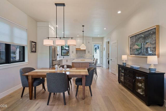 1225 NW Elgin Avenue, Bend, OR 97703