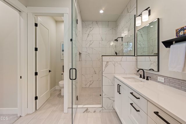 1225 NW Elgin Avenue, Bend, OR 97703