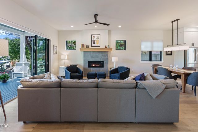 1225 NW Elgin Avenue, Bend, OR 97703