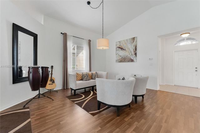 143 SE 22nd Ter, Homestead, FL 33033