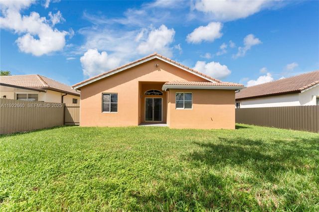 143 SE 22nd Ter, Homestead, FL 33033
