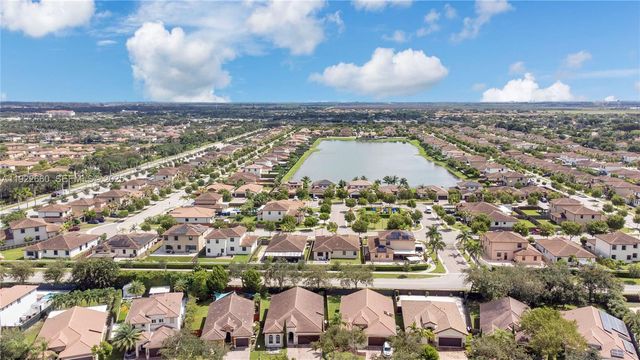 143 SE 22nd Ter, Homestead, FL 33033