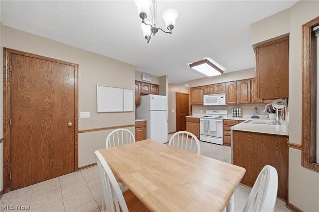 8714 Billendon Circle NW, North Canton, OH 44720