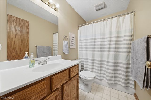 8714 Billendon Circle NW, North Canton, OH 44720