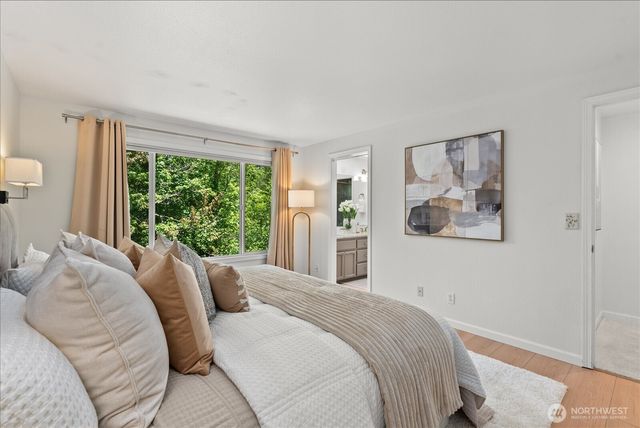 1030 NW Inneswood Drive, Issaquah, WA 98027