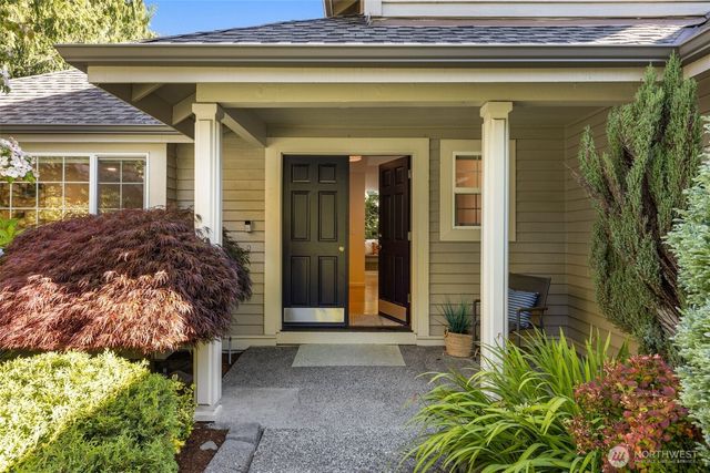 1030 NW Inneswood Drive, Issaquah, WA 98027