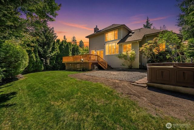 1030 NW Inneswood Drive, Issaquah, WA 98027