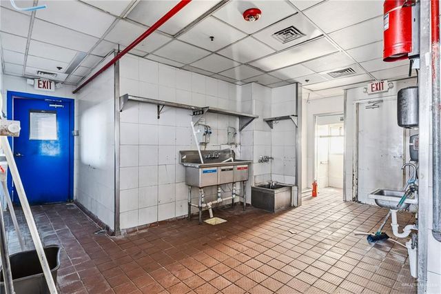 5025 W Expressway 83 Highway 120, Mcallen, TX 78503