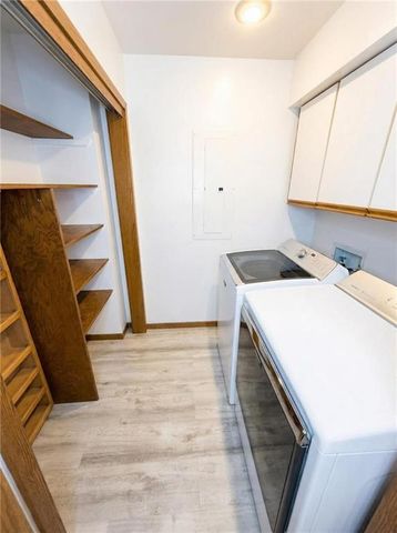 622 W EDWARDS Street, Maryville, MO 64468