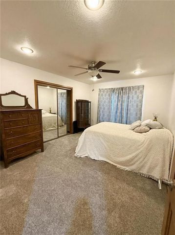 622 W EDWARDS Street, Maryville, MO 64468