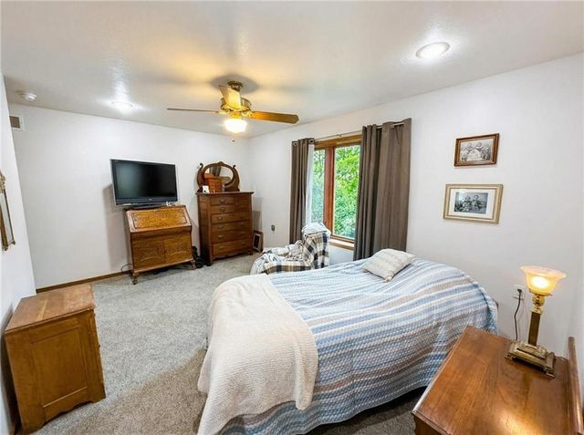 622 W EDWARDS Street, Maryville, MO 64468