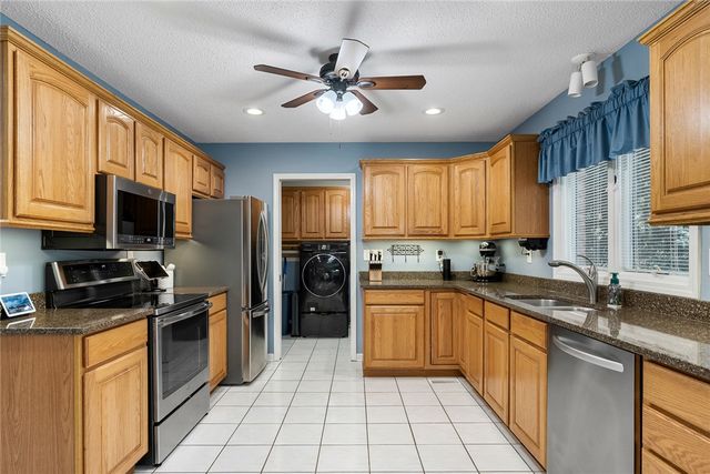 408 Sapphire Court, Seneca, SC 29672