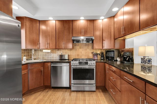39 Allen Street, Rumson, NJ 07760
