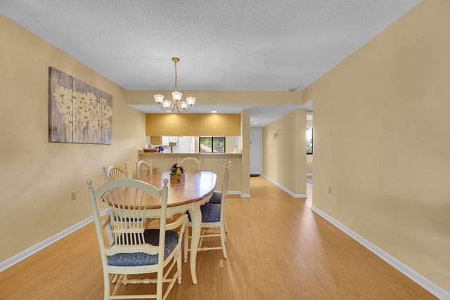 2001 Marina Isle Way 203, Jupiter, FL 33477