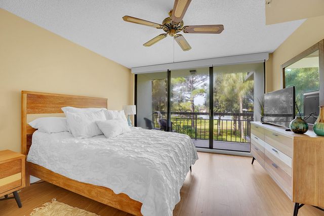 2001 Marina Isle Way 203, Jupiter, FL 33477
