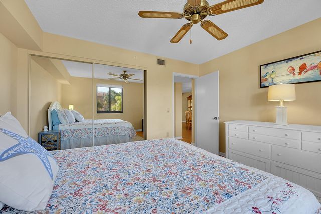2001 Marina Isle Way 203, Jupiter, FL 33477