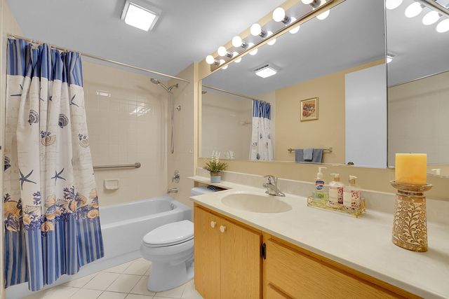 2001 Marina Isle Way 203, Jupiter, FL 33477