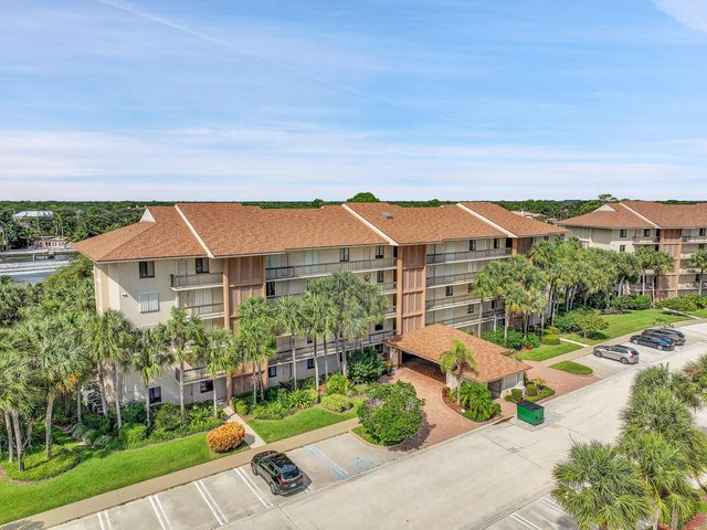 2001 Marina Isle Way 203, Jupiter, FL 33477