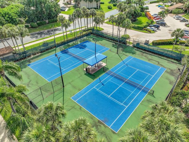 2001 Marina Isle Way 203, Jupiter, FL 33477