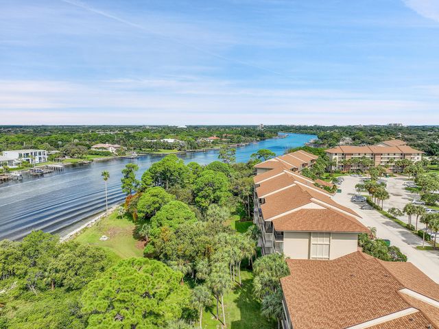 2001 Marina Isle Way 203, Jupiter, FL 33477