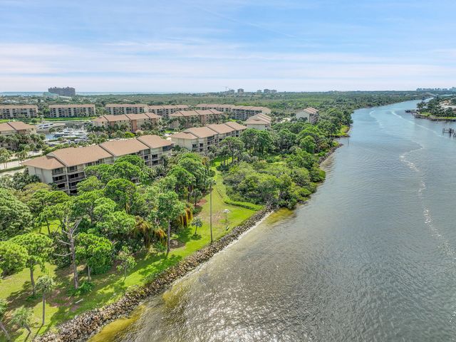 2001 Marina Isle Way 203, Jupiter, FL 33477