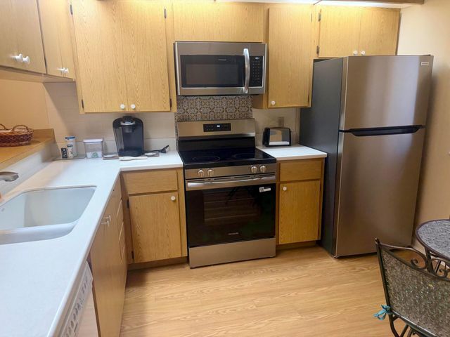 2001 Marina Isle Way 203, Jupiter, FL 33477