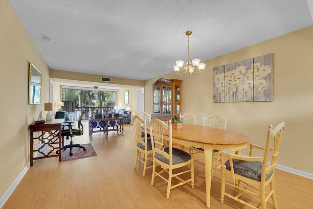 2001 Marina Isle Way 203, Jupiter, FL 33477