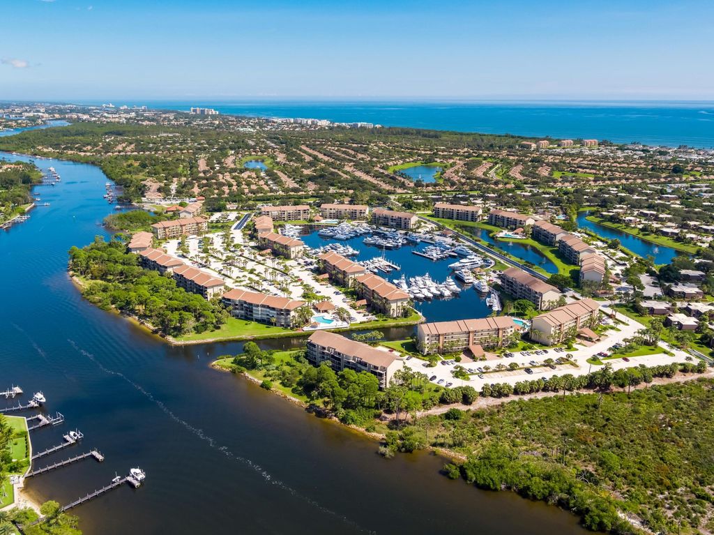 2001 Marina Isle Way 203, Jupiter, FL 33477