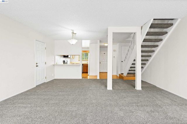 7552 Silvertree Ln 25, Dublin, CA 94568